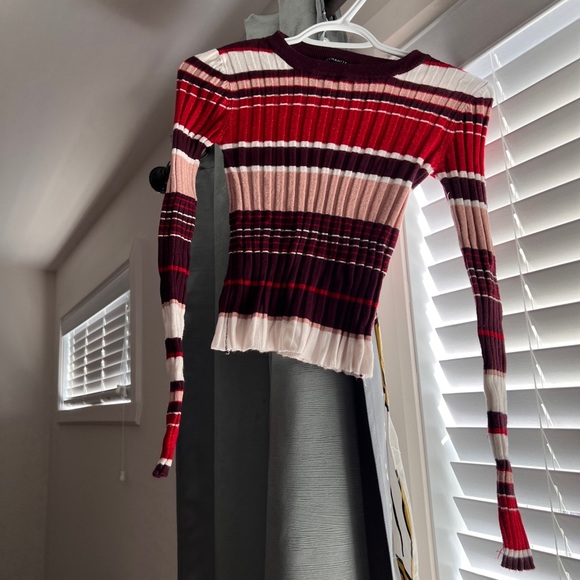 Top - Picture 1 of 1